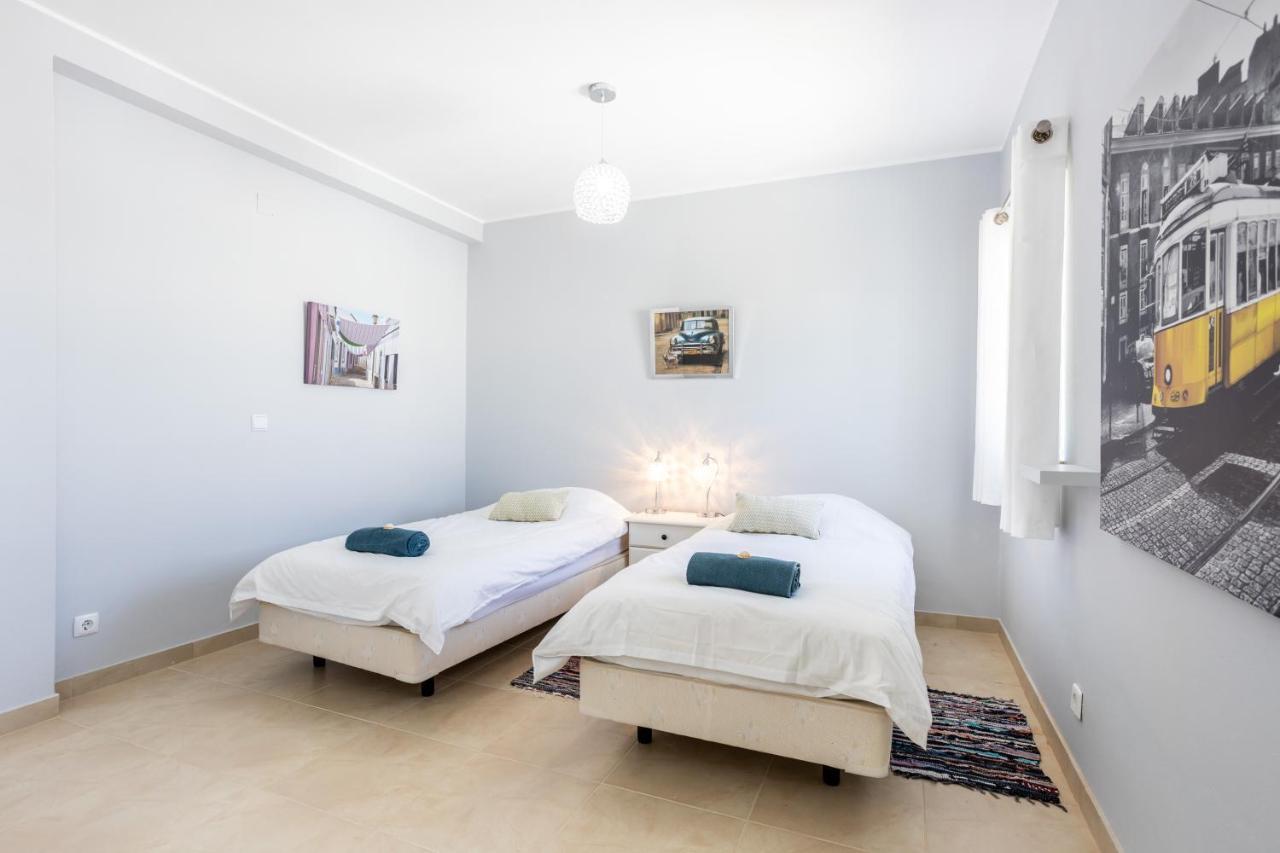 Newly Renovated 2 Bedroom Townhouse - Close To Salema Beach Buitenkant foto